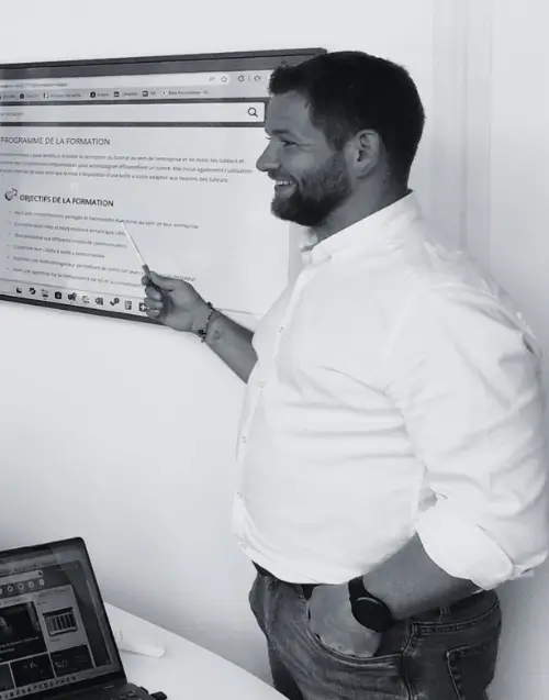 Contact Julien Wuller ACFORH Cabinet RH Rennes Contact Julien Wuller ACFORH<br />
Cabinet RH Rennes